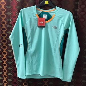THE NORTH FACE RUNNING WOMENS LONG SLEEVE SIZE SMALL